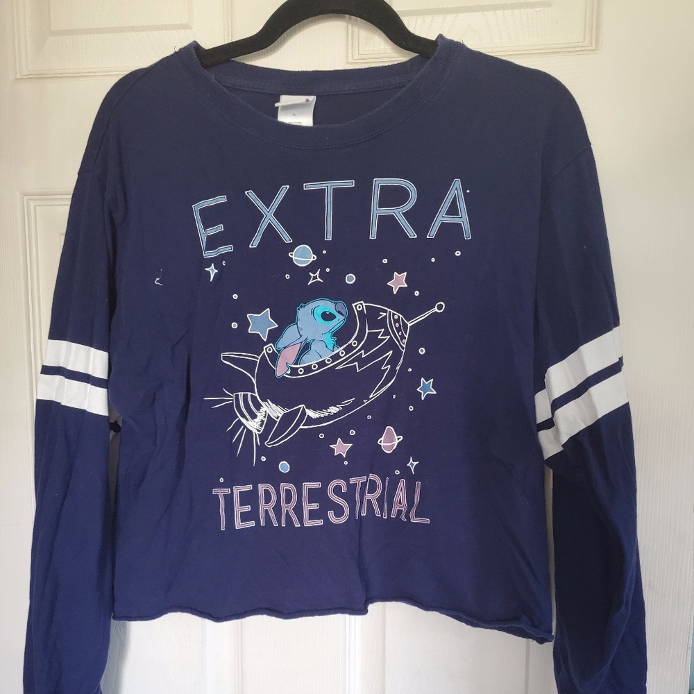 Stitch Cropped Long Sleeved Top